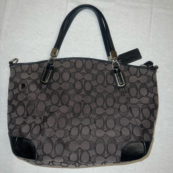 Coach Bag with Original Pattern - Picture 4 of 7